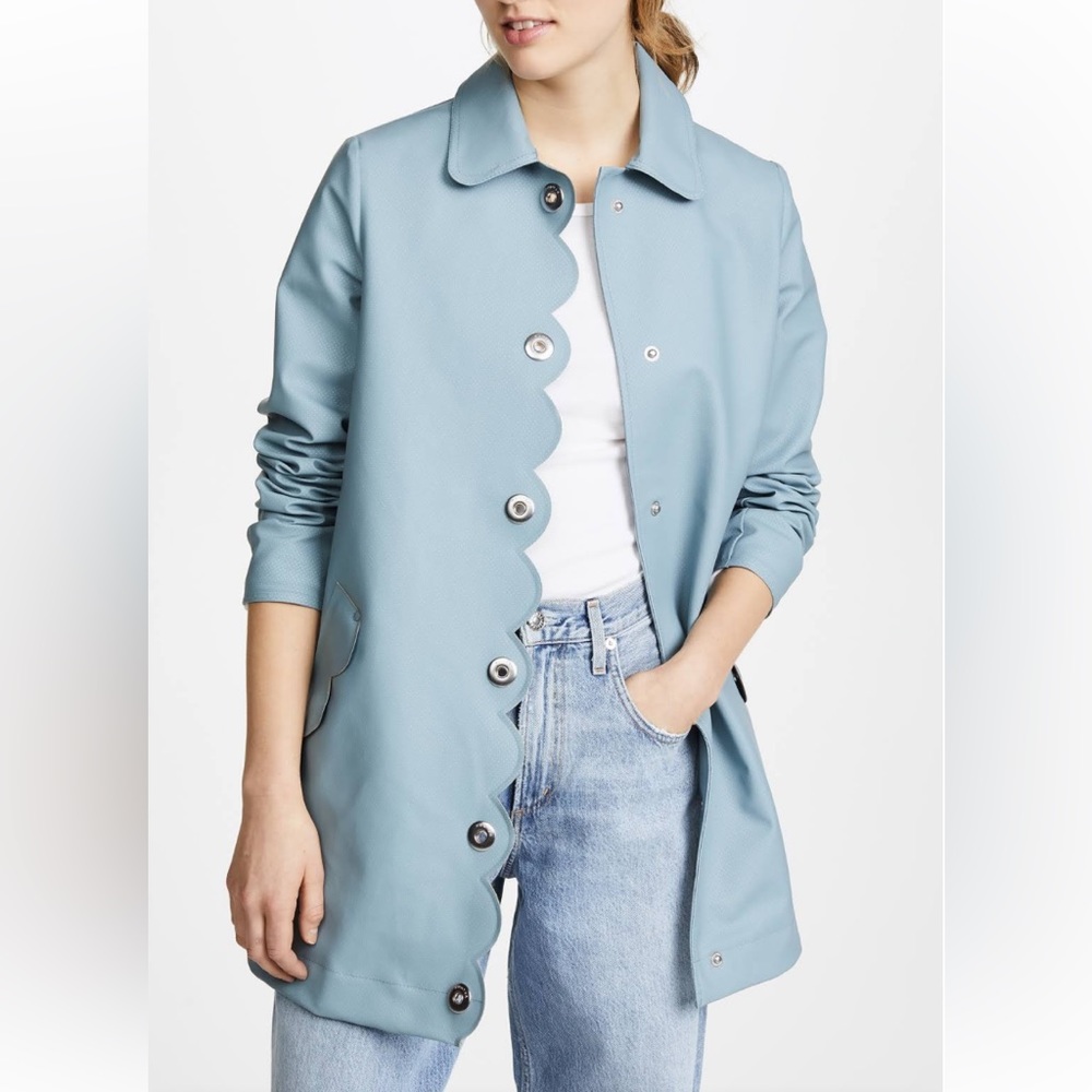 Hunter scalloped perforated Blue Mist A-line light blue raincoat Sz M NWT